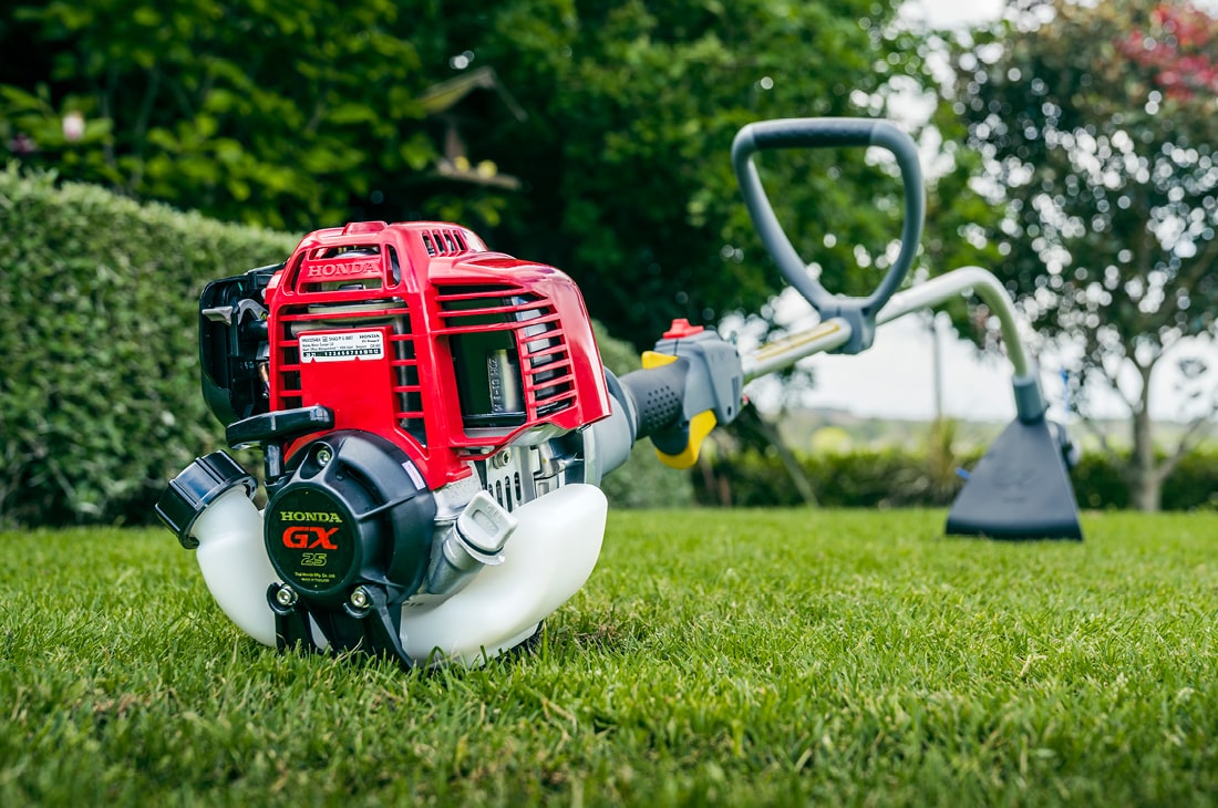 Brush_Cutters_Learn_More_Page_Grid_IMG2_GX25_1100_x_730